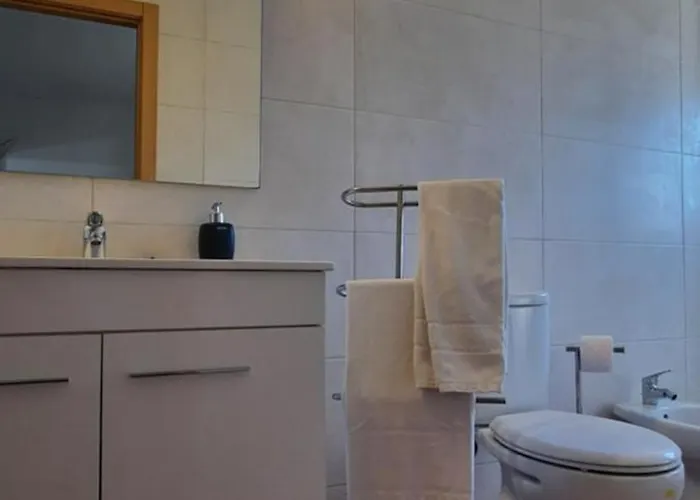 Casa Do Meio * Lamas